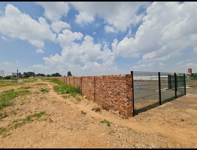12,082M² VACANT LAND TO LET IN DENVER